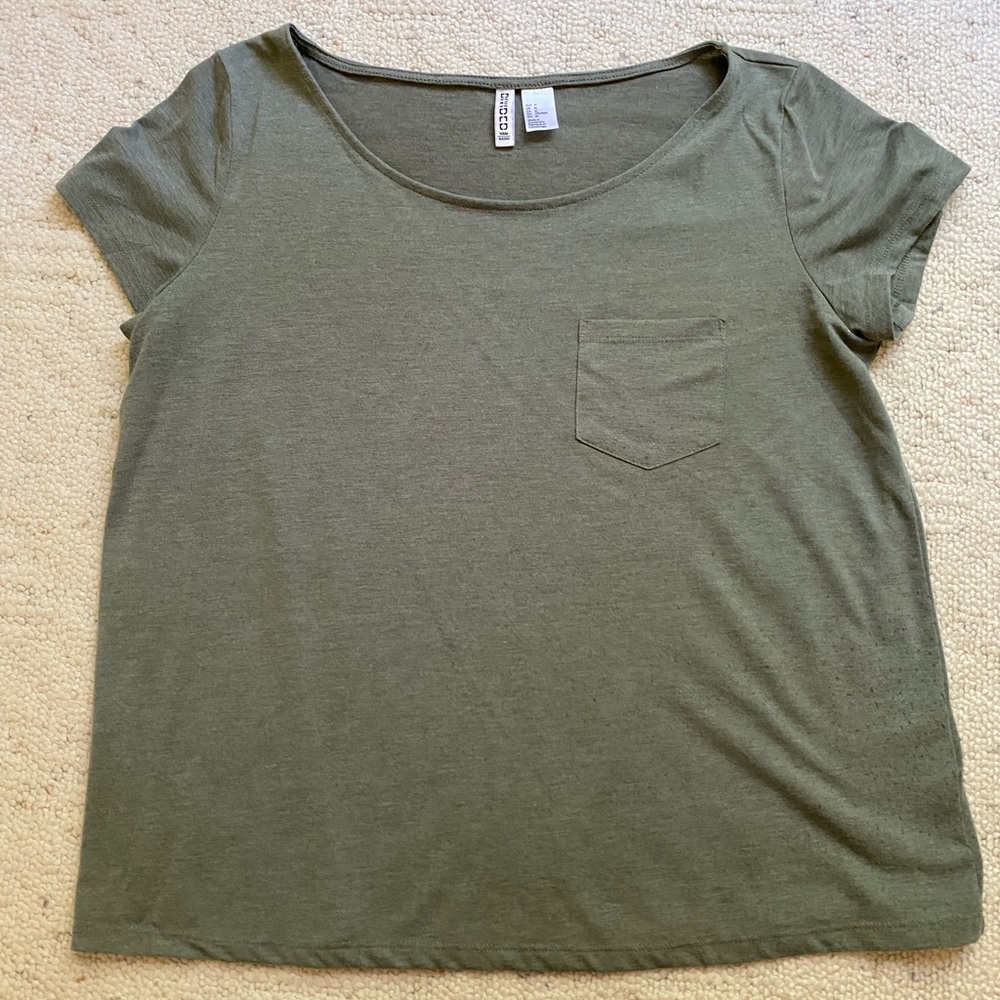Green H&M Basic Tee